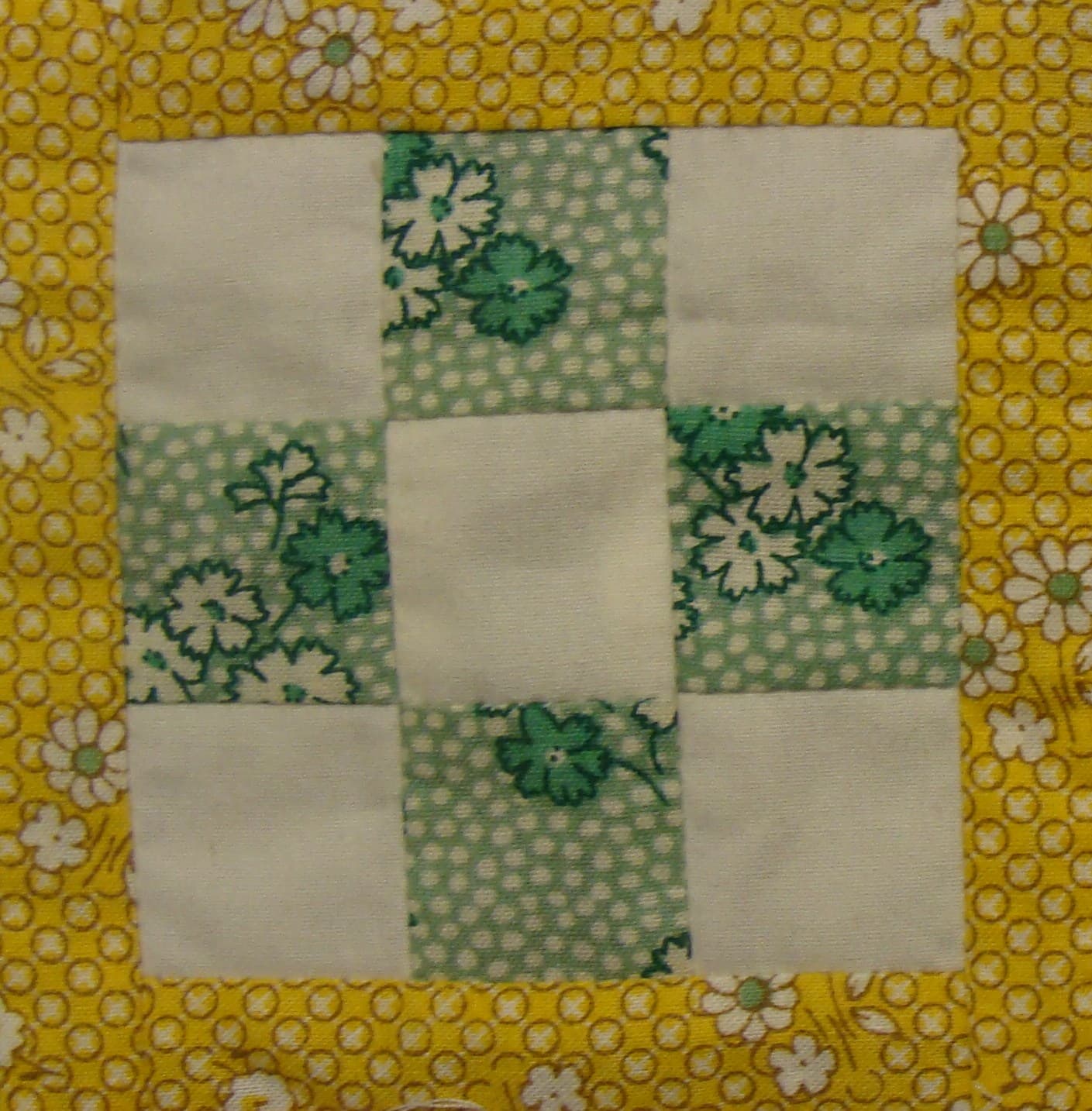 NF26 — 1930s Reproduction with Signatures quilt block